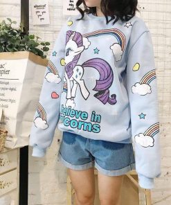 Áo sweater nữ form rộng chất liệu thun với họa tiết unicorn dễ thương